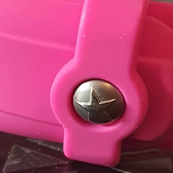 Converse VR001 Pink Silicone Women's Watch - Picture 3 of 6